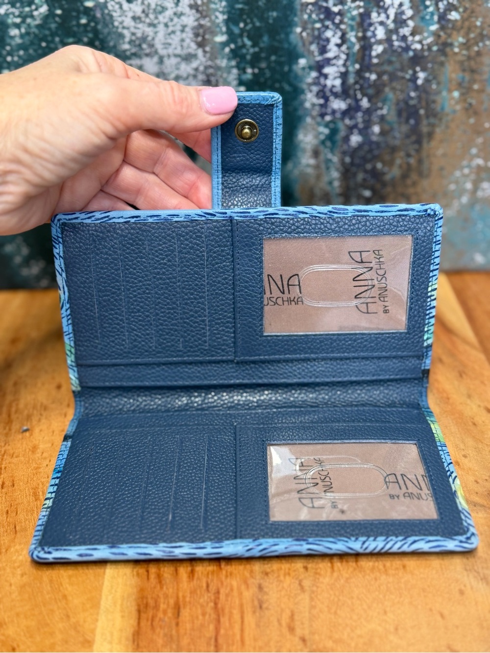 Anuschka Artistic “Love in Paris” Leather Organizer Wallet - Picture 3 of 12